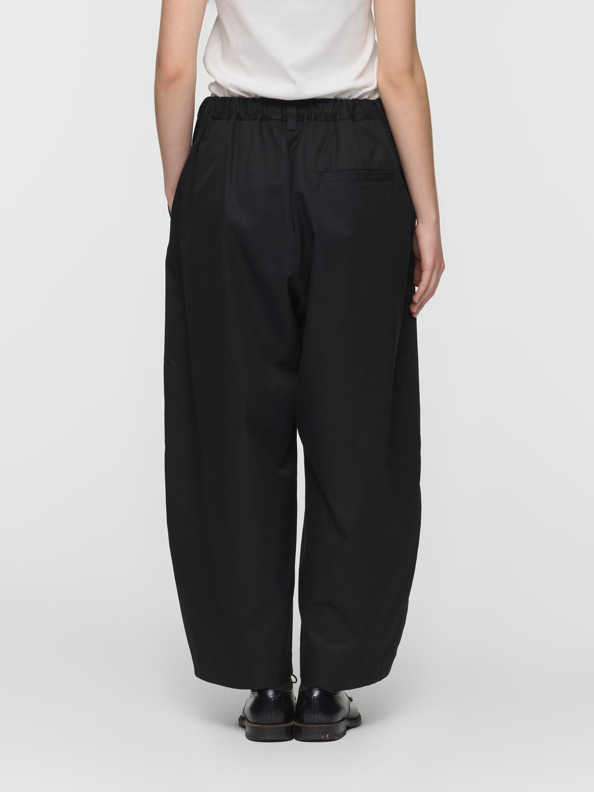 mizuiro ind タックコクーンスラックス｜ MARcourt ONLINE STORE
