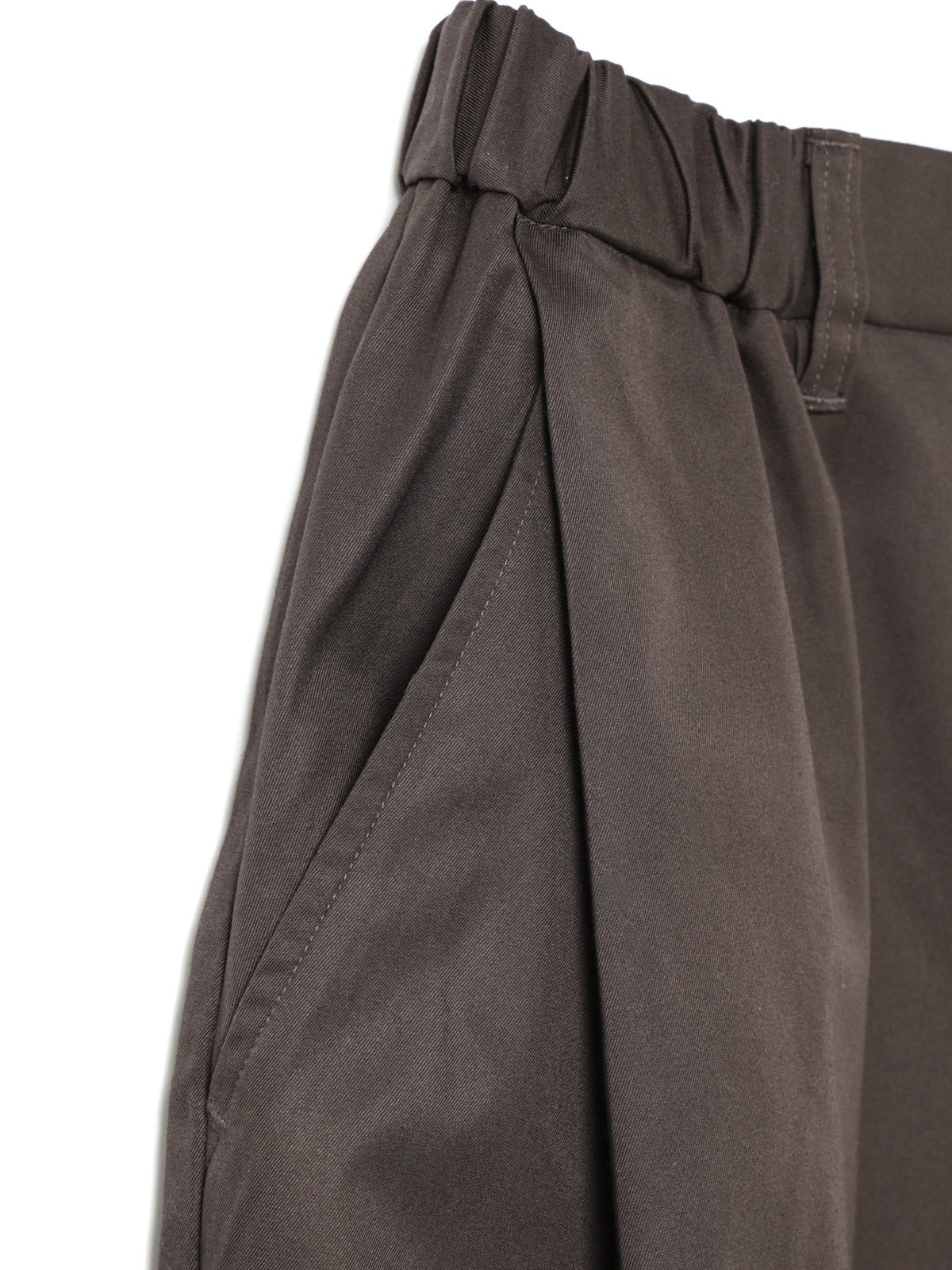 mizuiro ind タックコクーンスラックス｜ MARcourt ONLINE STORE