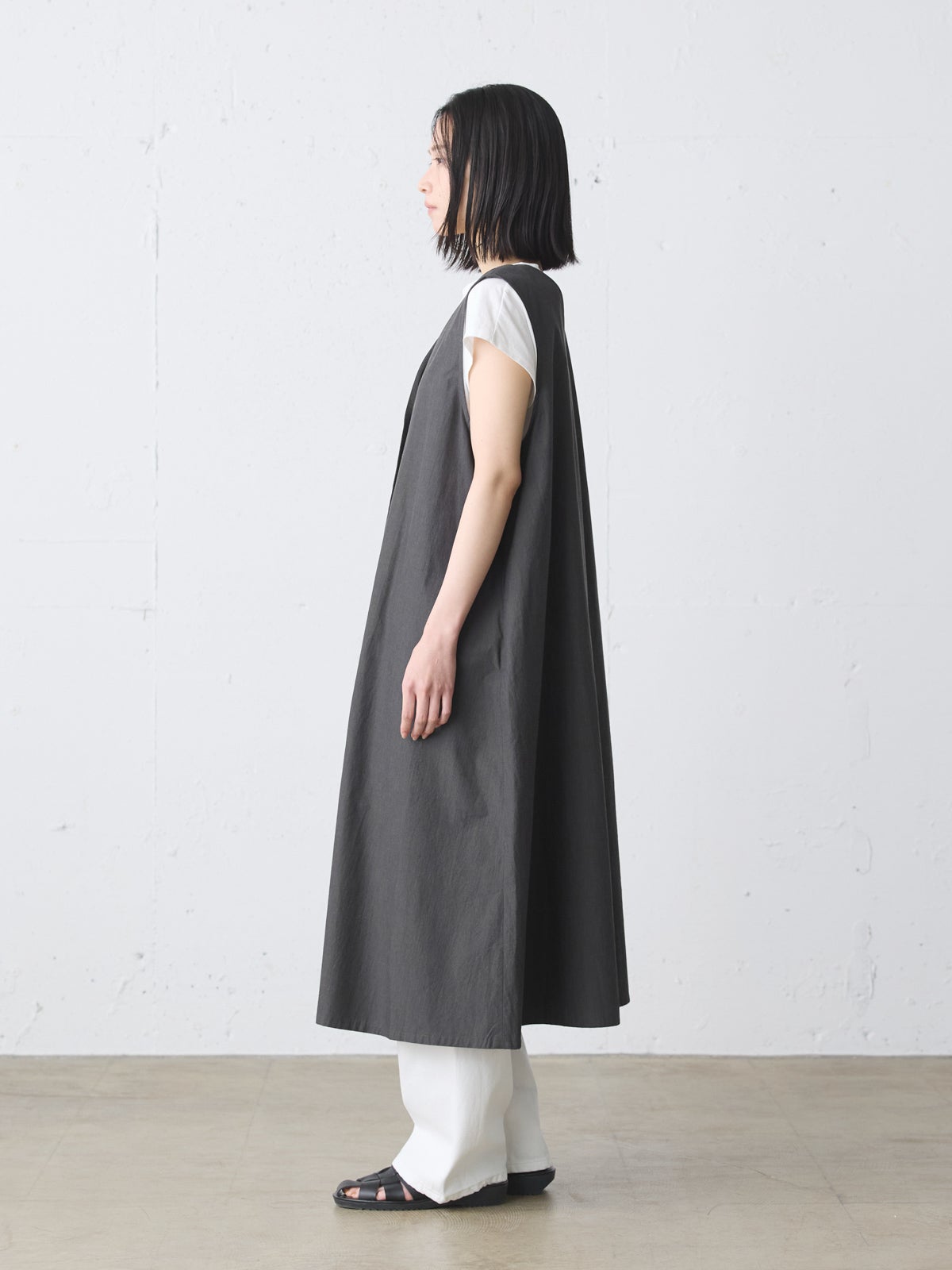 MidiUmi Vネックロングジレワンピース｜ MARcourt ONLINE STORE