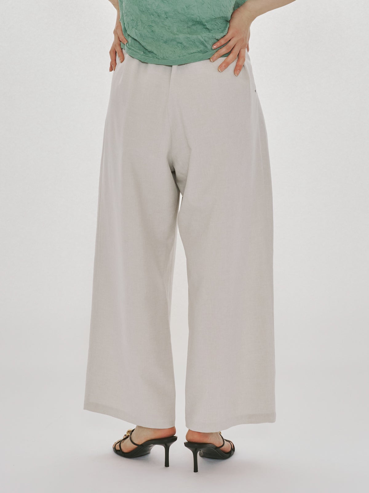 MIDIUMISOLID for Ladies タックイージーパンツ｜ MARcourt ONLINE