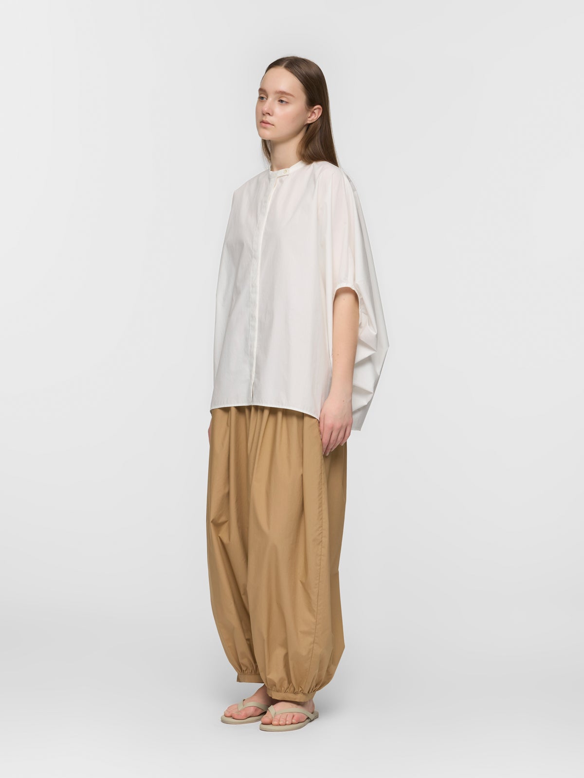 mizuiro ind スタンドカラーコクーンシャツ｜ MARcourt ONLINE STORE
