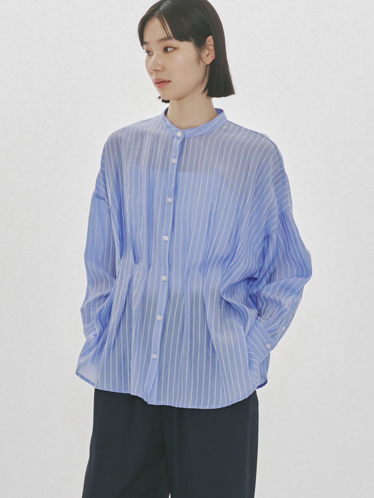 【新品タグ付き/24SS】MIDIUMISOLID スタンドカラー ブラウス 白 MIDIUMISOLID for Ladies タックブラウス｜ MARcourt ONLINE STORE