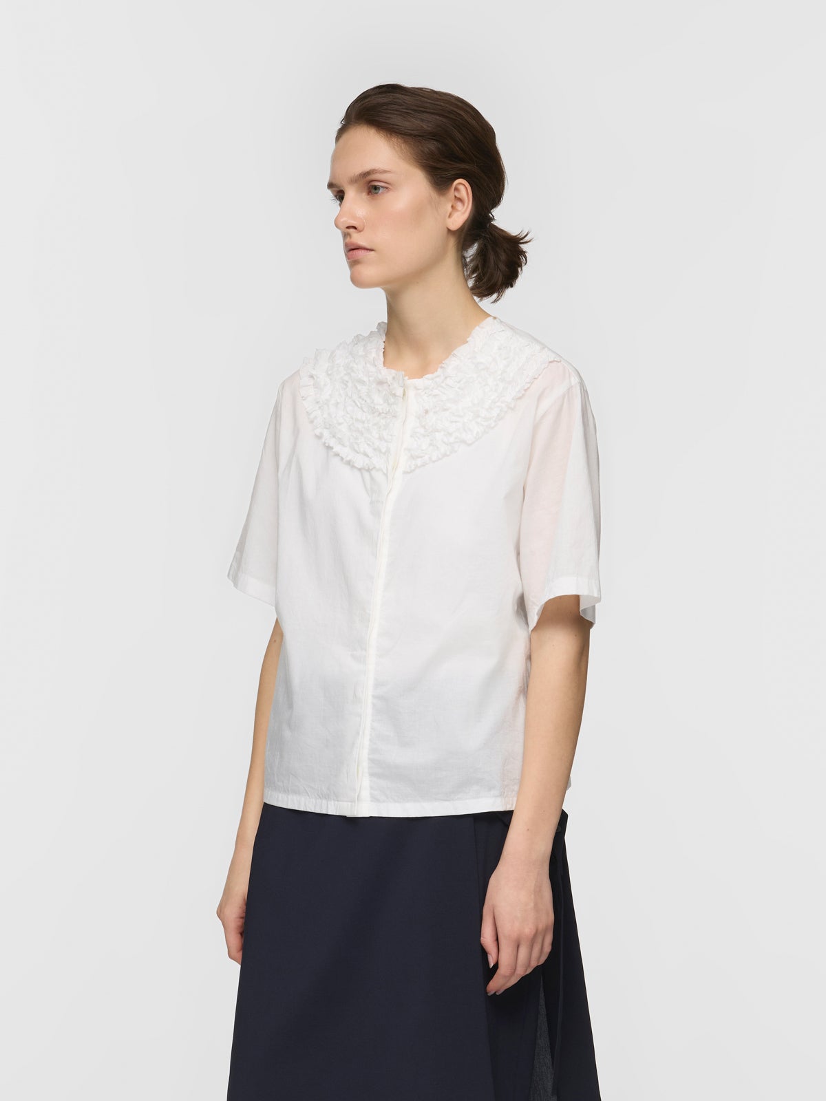 mizuiro ind フリルデザインクルーネックシャツ｜ MARcourt ONLINE