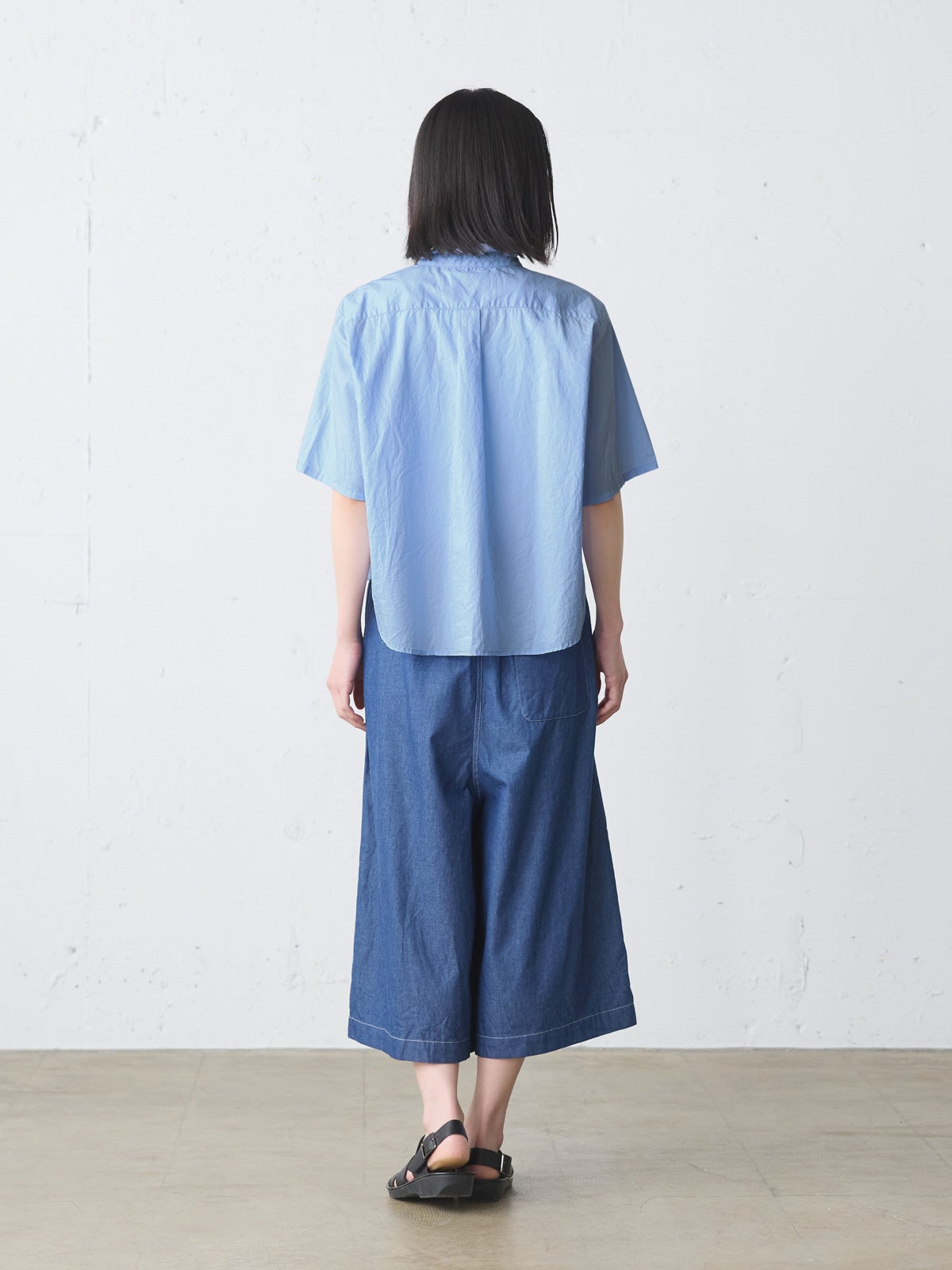 ハルミページ MidiUmi ハースリーブフロントハーフフリルシャツ｜ MARcourt ONLINE