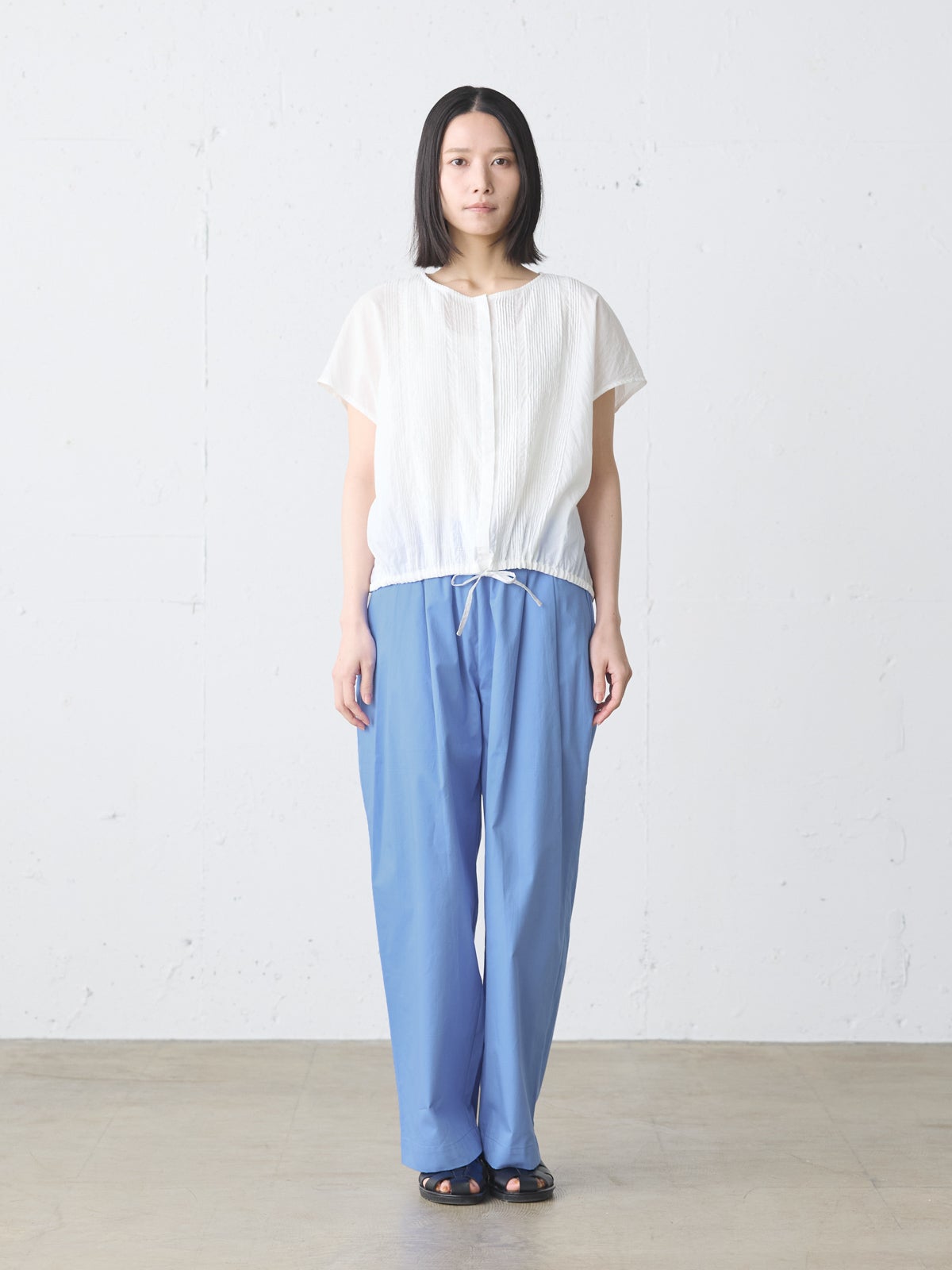 MidiUmi カラータックイージーパンツ｜ MARcourt ONLINE STORE