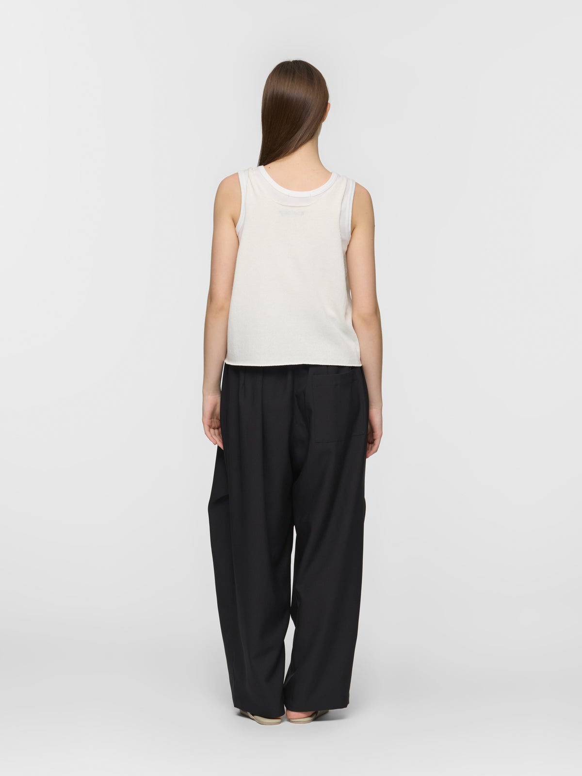 mizuiro ind Uネックショートベスト｜ MARcourt ONLINE STORE