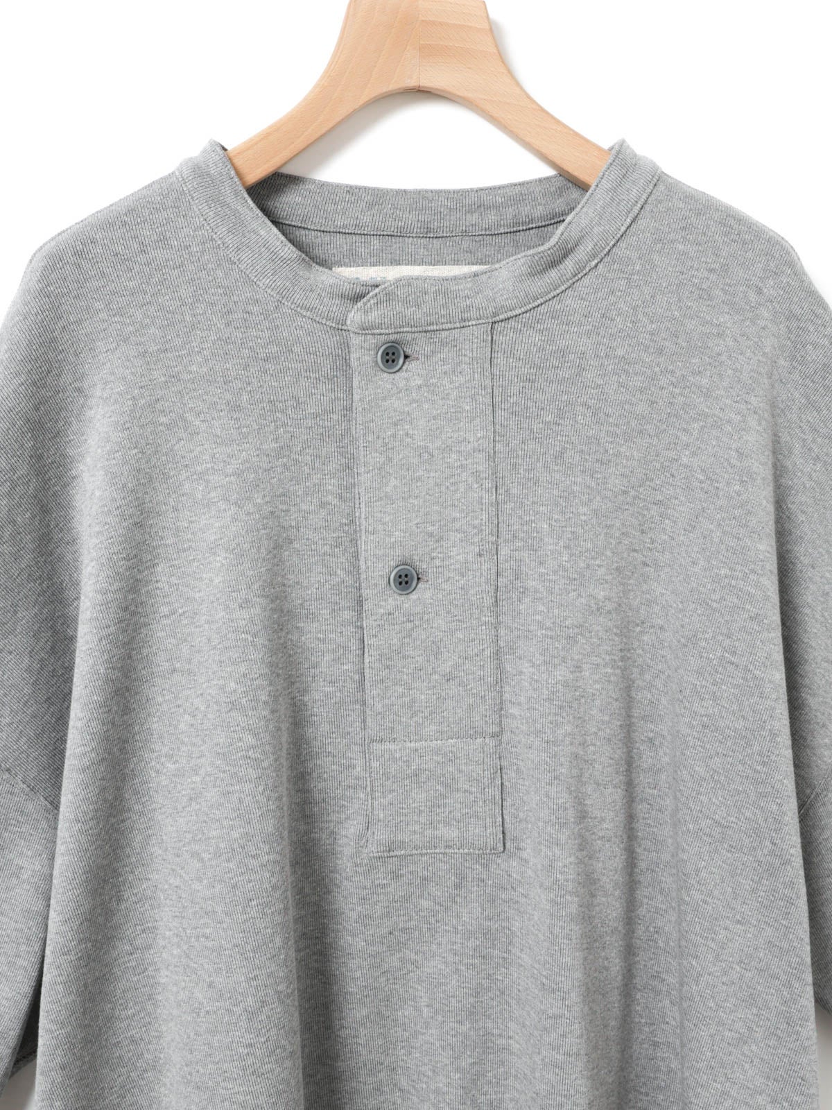 MidiUmi ヘンリーネックプルオーバー｜ MARcourt ONLINE STORE