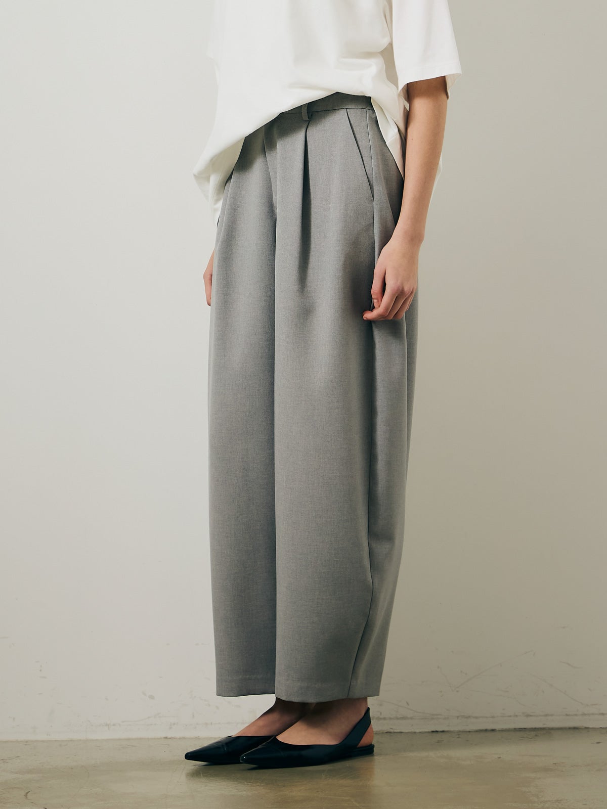 MARMARMAR カーブレッグスラックス｜ MARcourt ONLINE STORE
