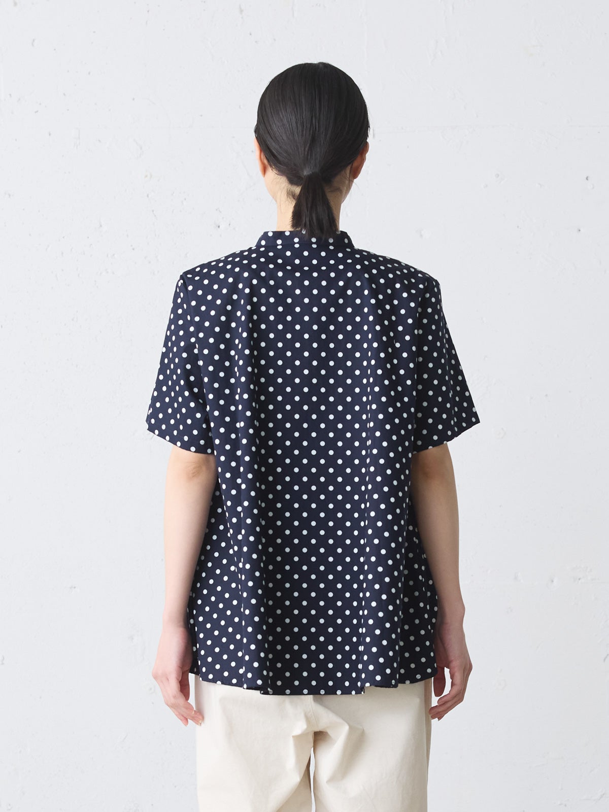 MidiUmi ハーフスリーブドット柄Aラインシャツ｜ MARcourt ONLINE