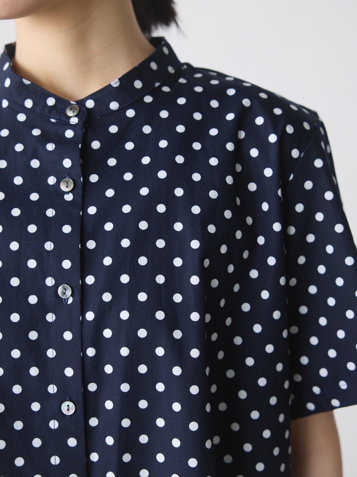 MidiUmi ハーフスリーブドット柄Aラインシャツ｜ MARcourt ONLINE