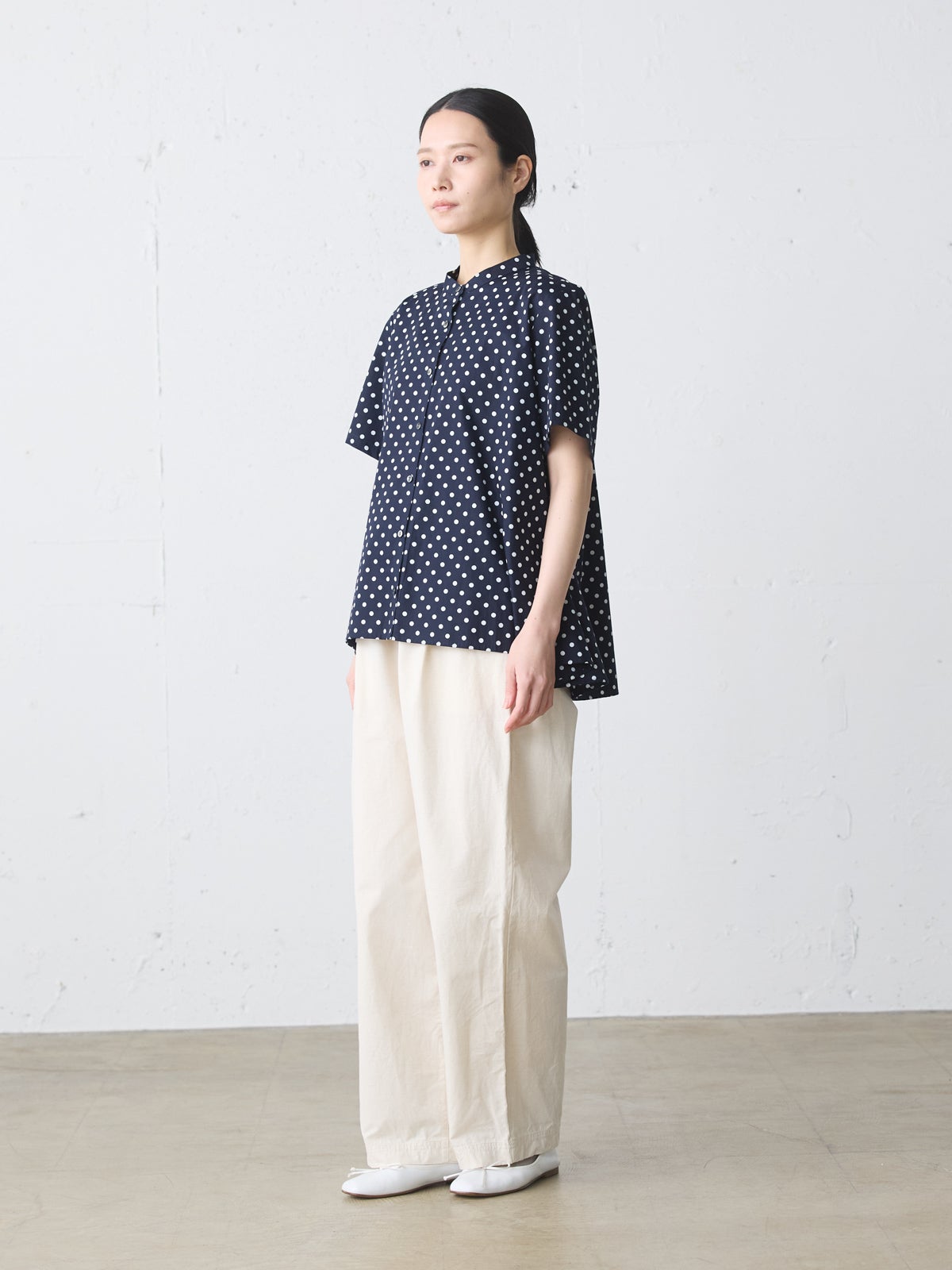MidiUmi ハーフスリーブドット柄Aラインシャツ｜ MARcourt ONLINE