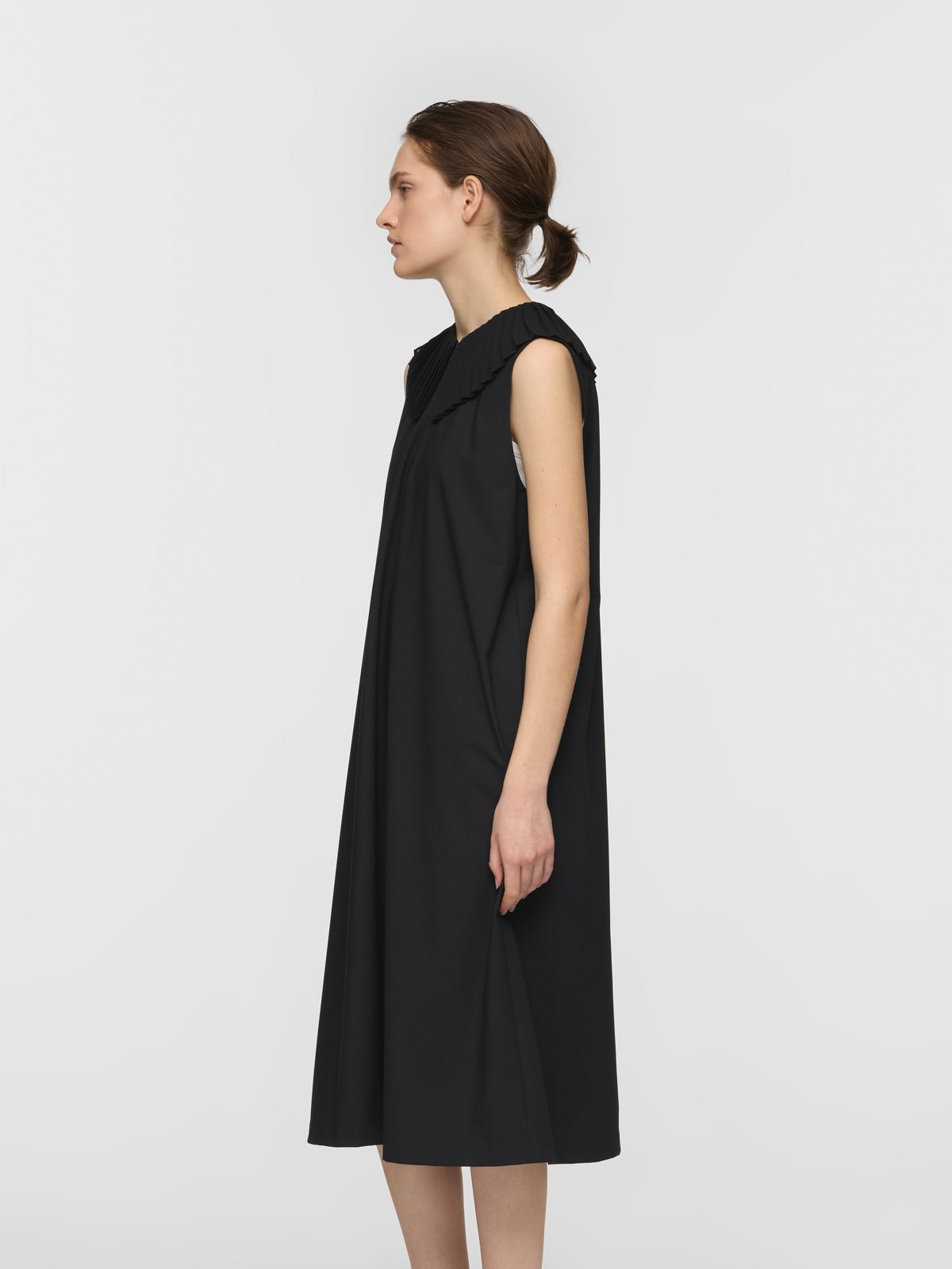mizuiro ind プリーツカラーノースリーブワンピース｜ MARcourt ONLINE