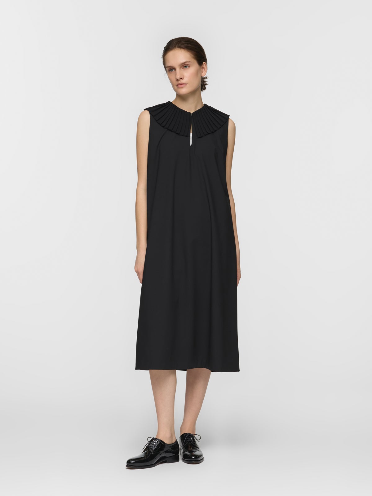 mizuiro ind プリーツカラーノースリーブワンピース｜ MARcourt ONLINE