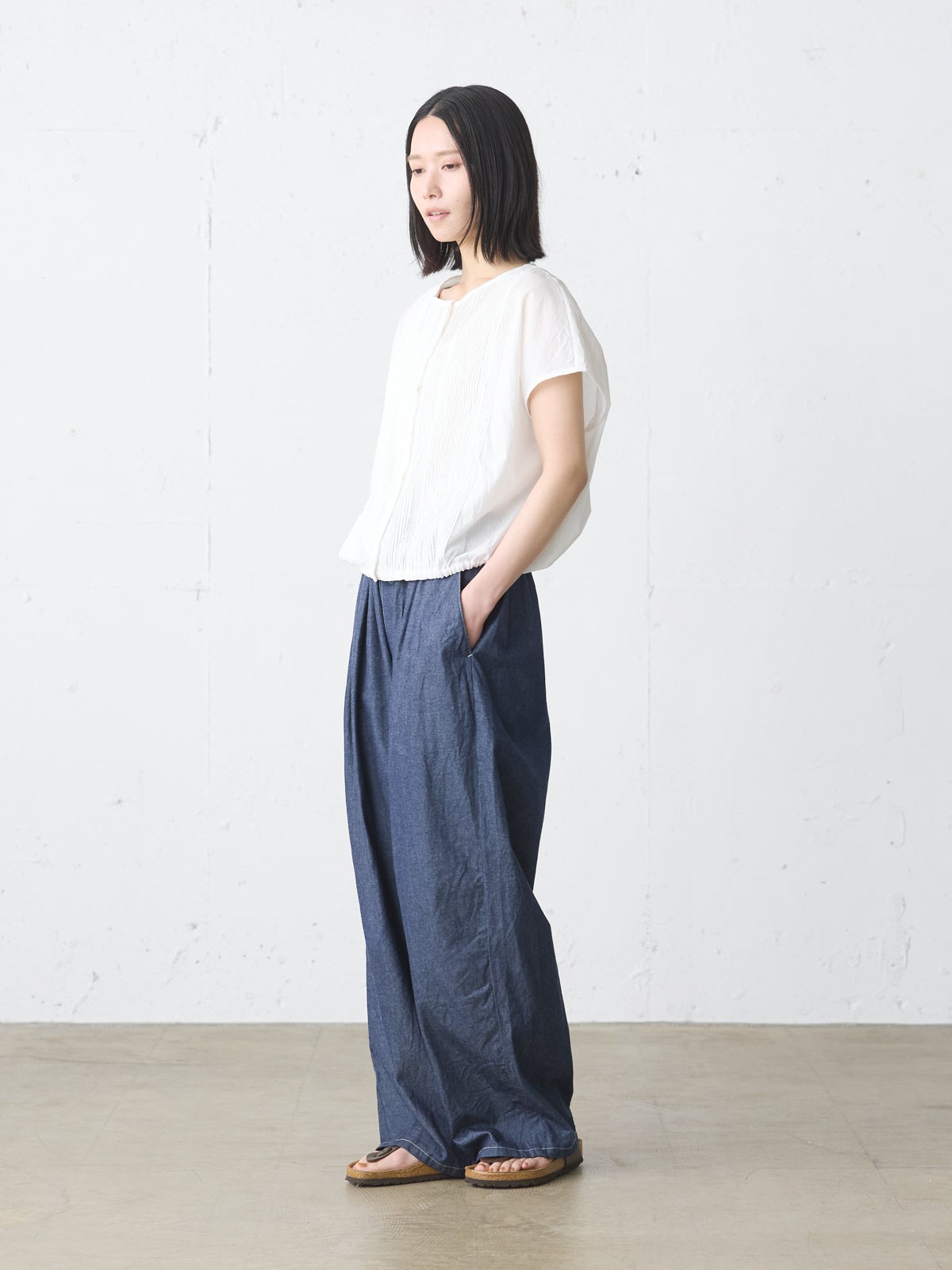 MidiUmi デニムタックワイドイージーパンツ｜ MARcourt ONLINE STORE