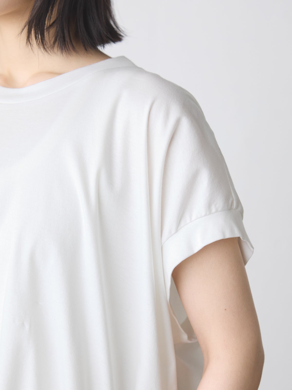 MidiUmi ヘムギャザーノースリーブ｜ MARcourt ONLINE STORE