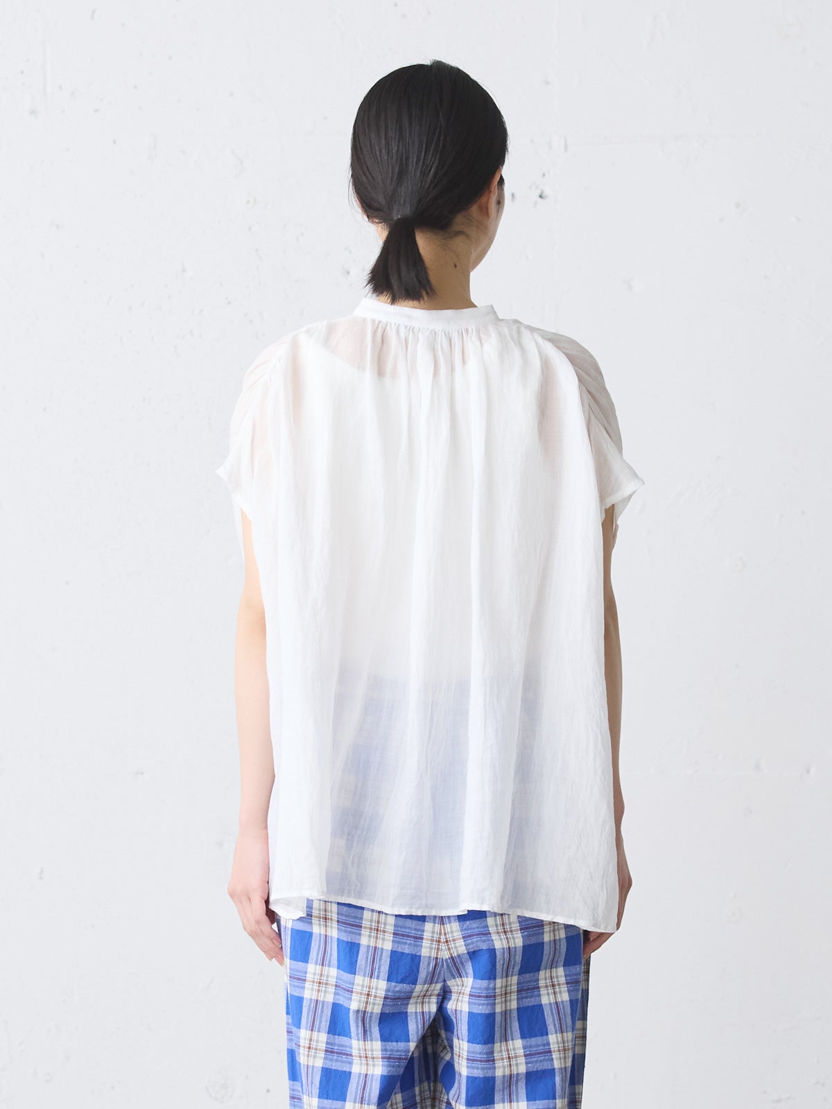 MidiUmi ラミーギャザーノースリーブシャツ｜ MARcourt ONLINE STORE