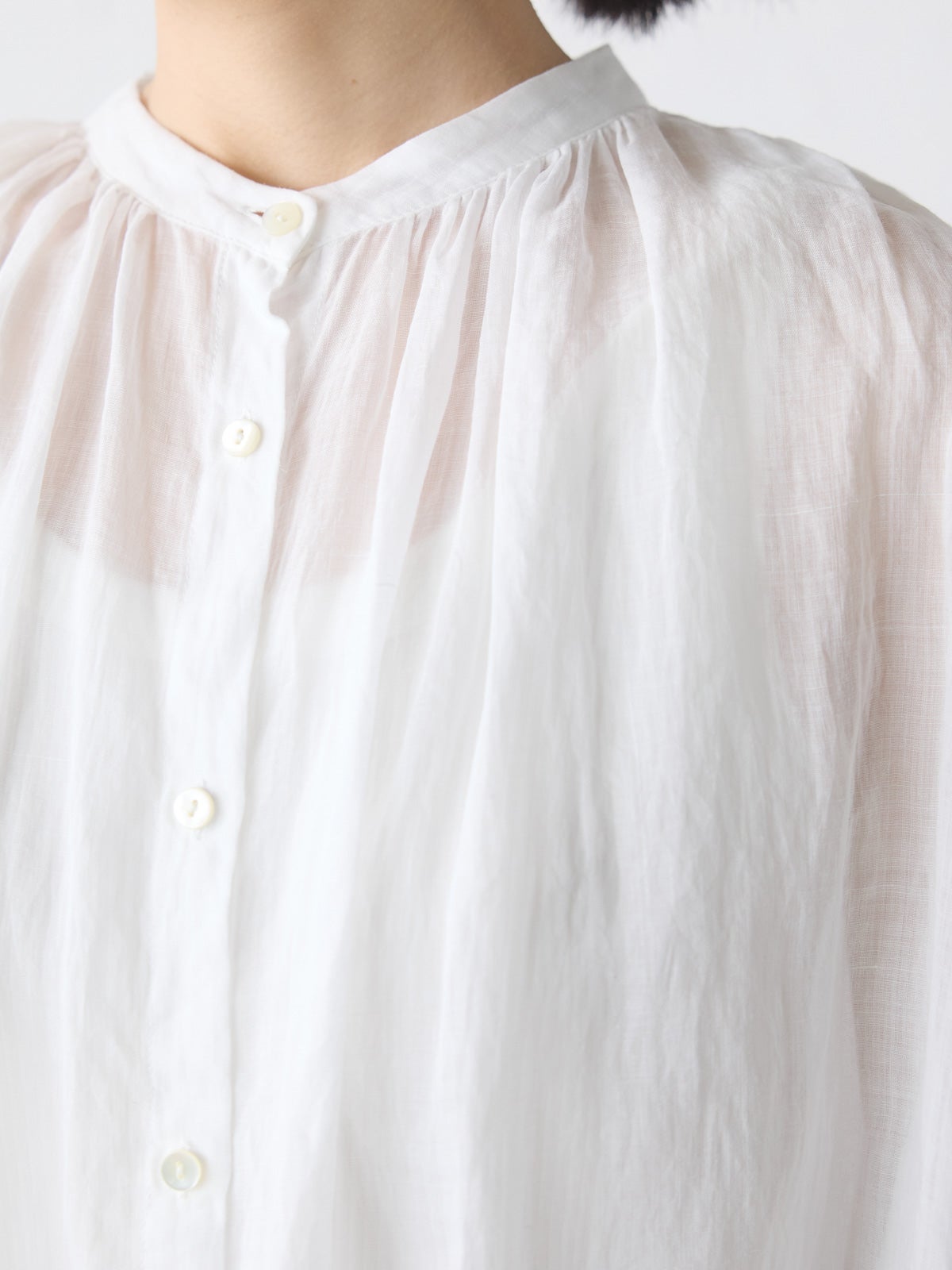 MidiUmi ラミーギャザーノースリーブシャツ｜ MARcourt ONLINE STORE