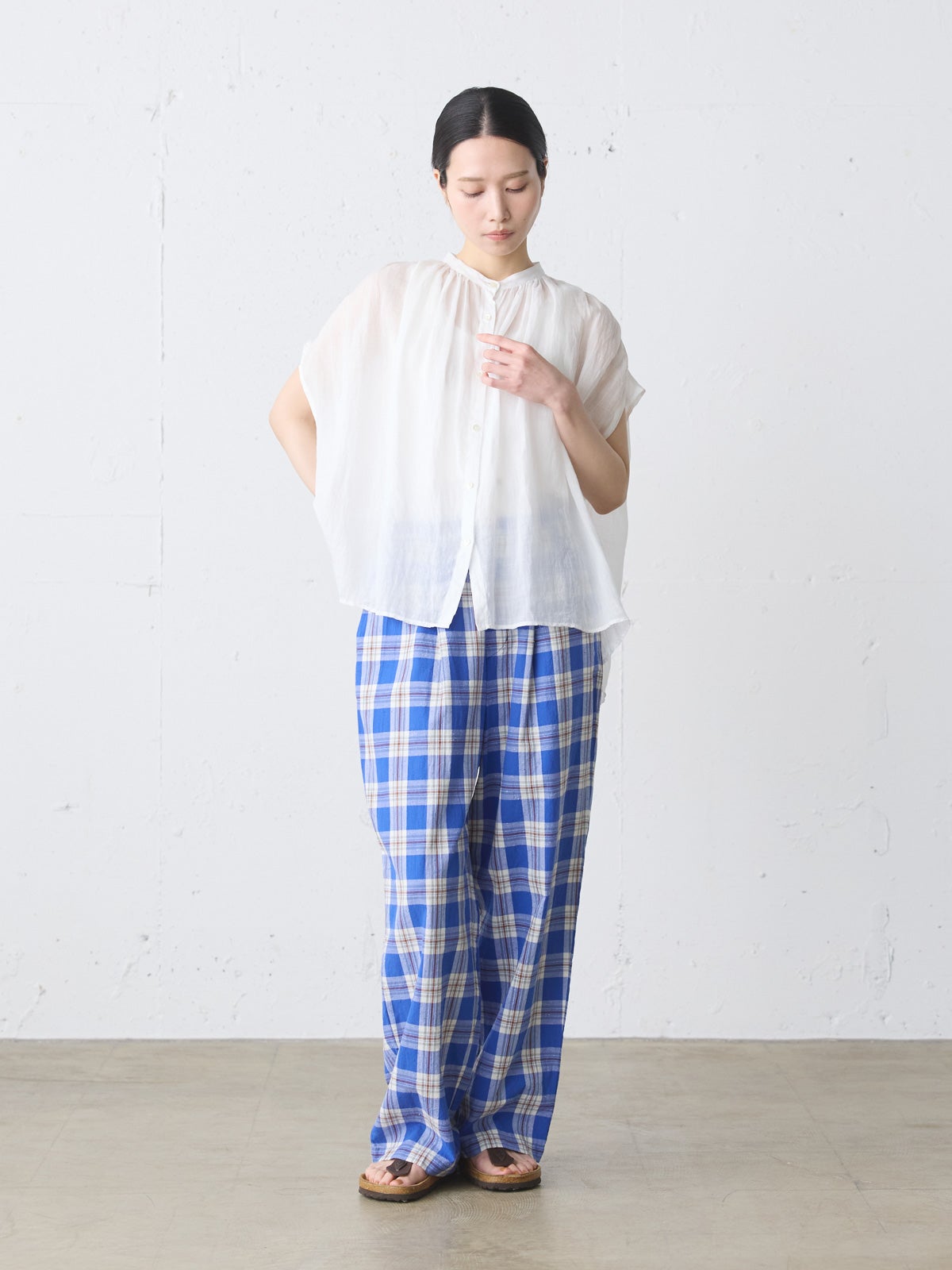 MidiUmi ラミーギャザーノースリーブシャツ｜ MARcourt ONLINE STORE