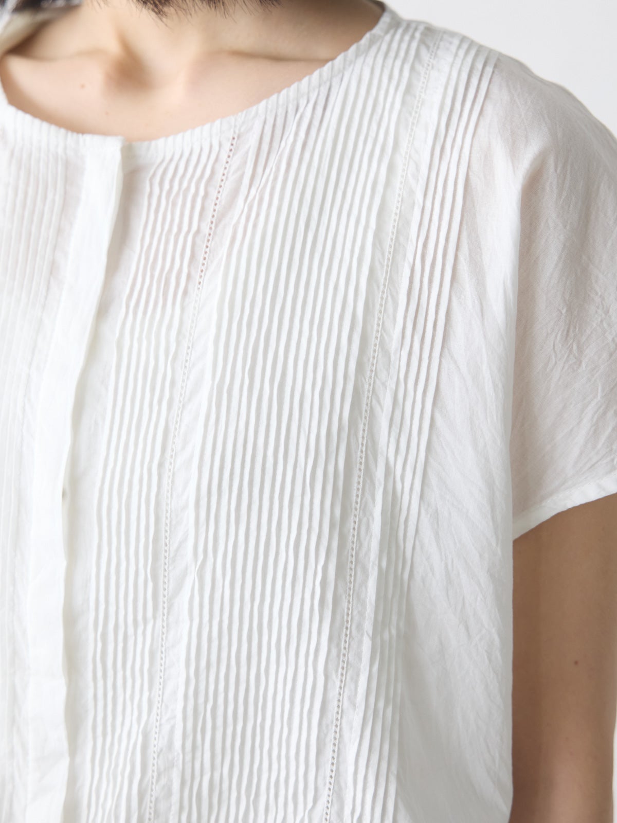 MidiUmi ピンタックノースリーブシャツ｜ MARcourt ONLINE STORE