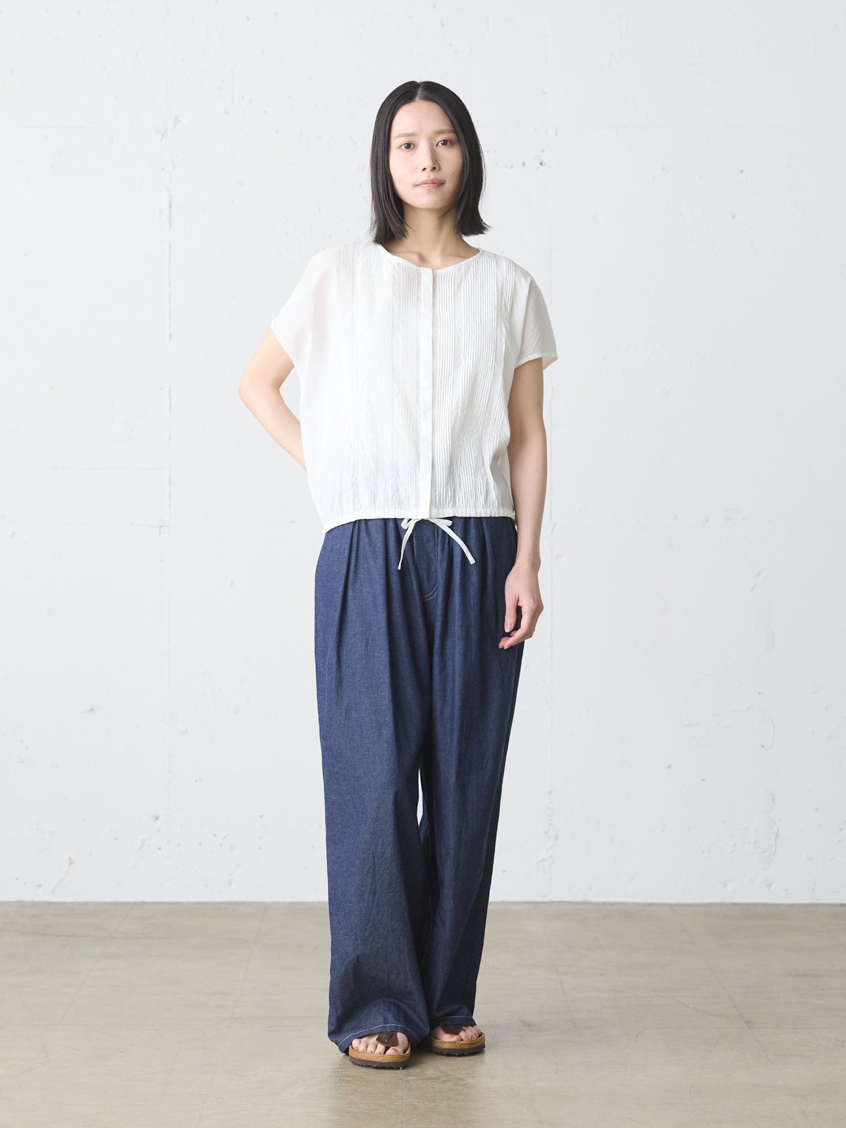 MidiUmi ピンタックノースリーブシャツ｜ MARcourt ONLINE STORE