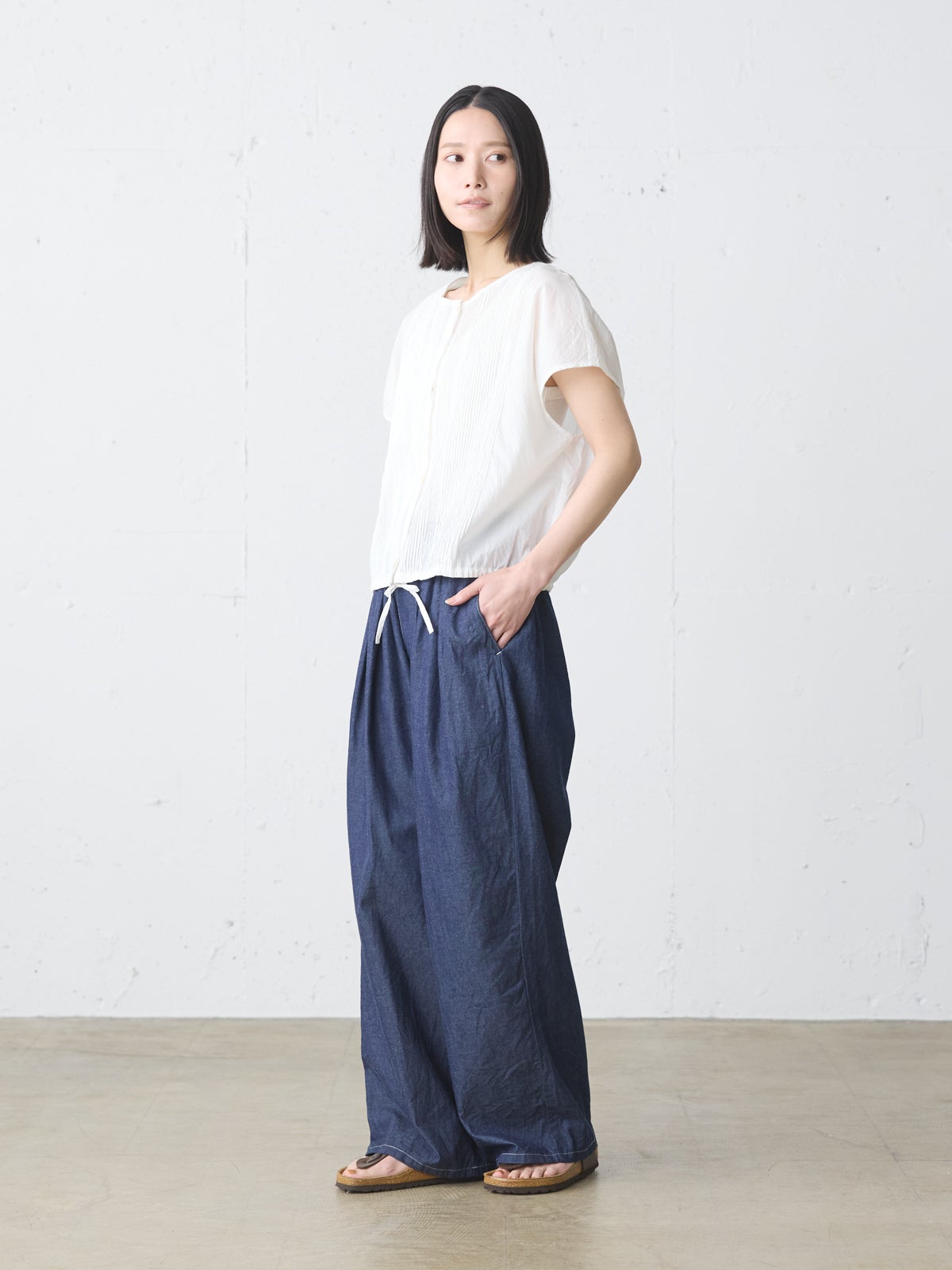 MidiUmi ピンタックノースリーブシャツ｜ MARcourt ONLINE STORE