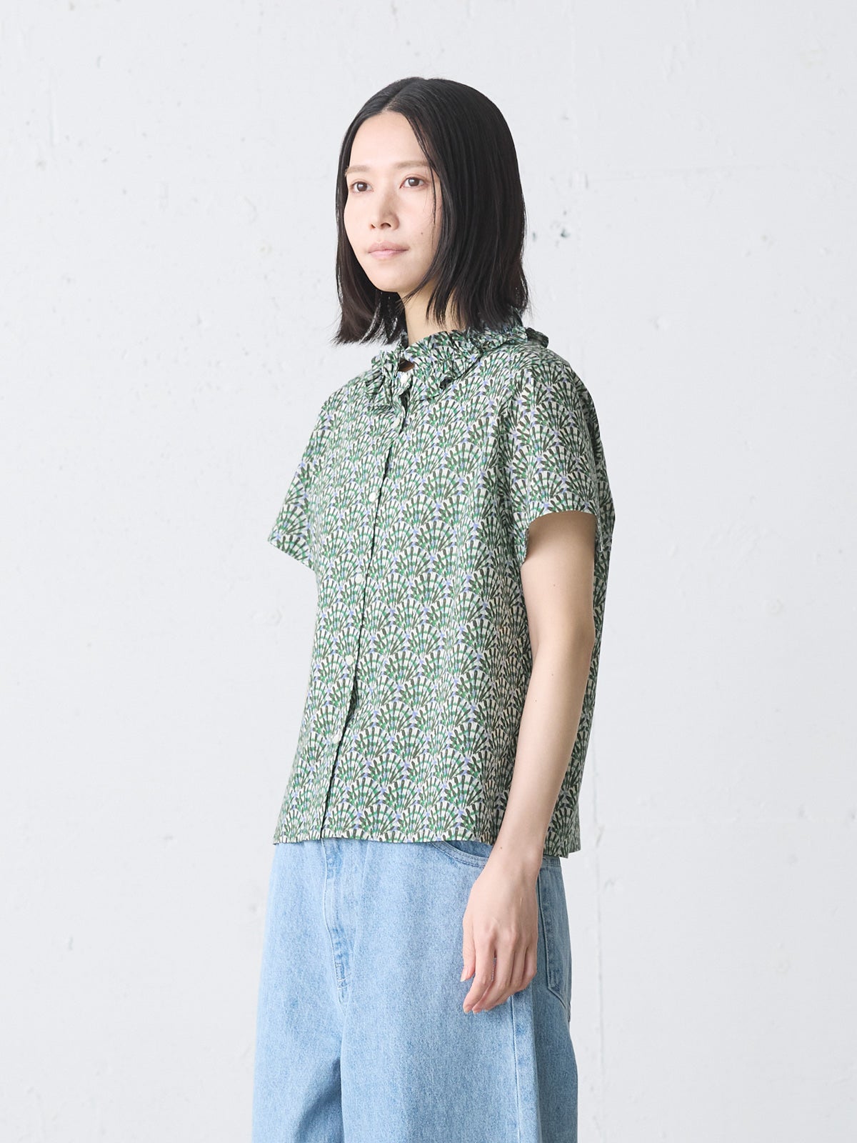 MidiUmi リバティプリントフリルシャツ｜ MARcourt ONLINE STORE