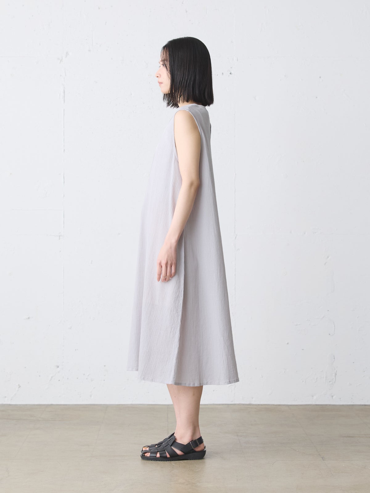 MidiUmi ストライプクレープノースリーブワンピース｜ MARcourt ONLINE