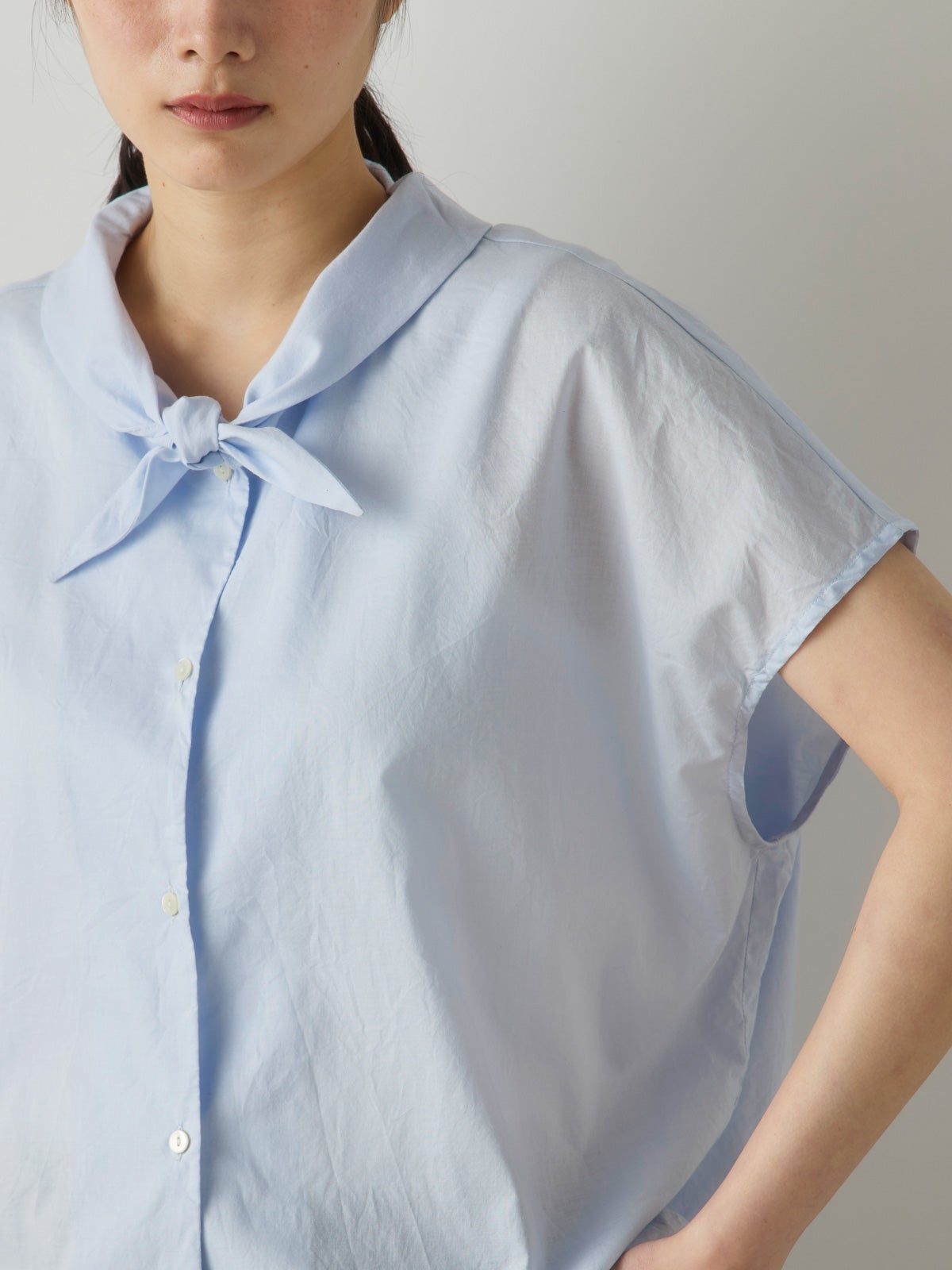 MidiUmi スカーフライクノースリーブシャツ｜ MARcourt ONLINE STORE