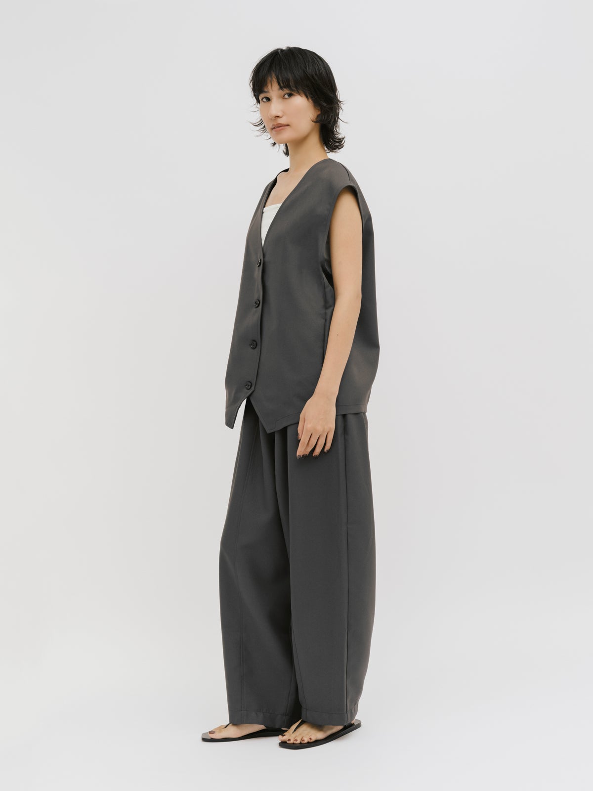 MIDIUMISOLID for Ladies コクーンフォームベスト｜ MARcourt ONLINE
