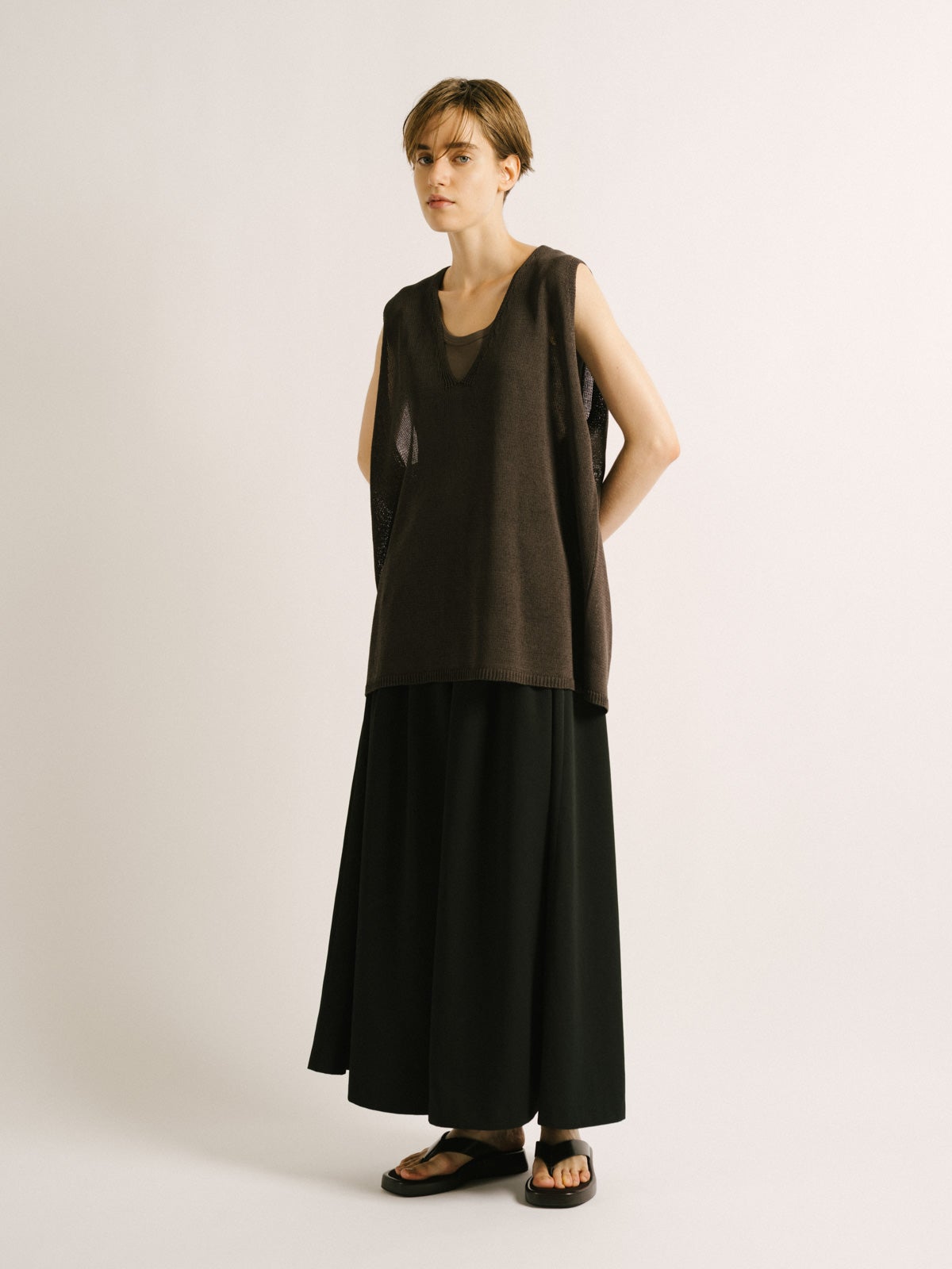 mizuiro ind リネンライクVネックワイドベスト｜ MARcourt ONLINE