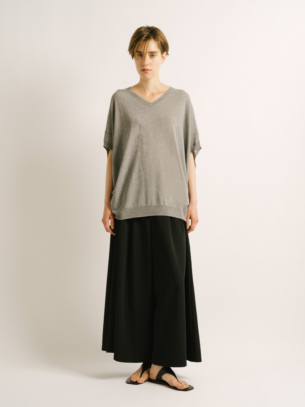 mizuiro ind Vネックコクーンベスト｜ MARcourt ONLINE STORE