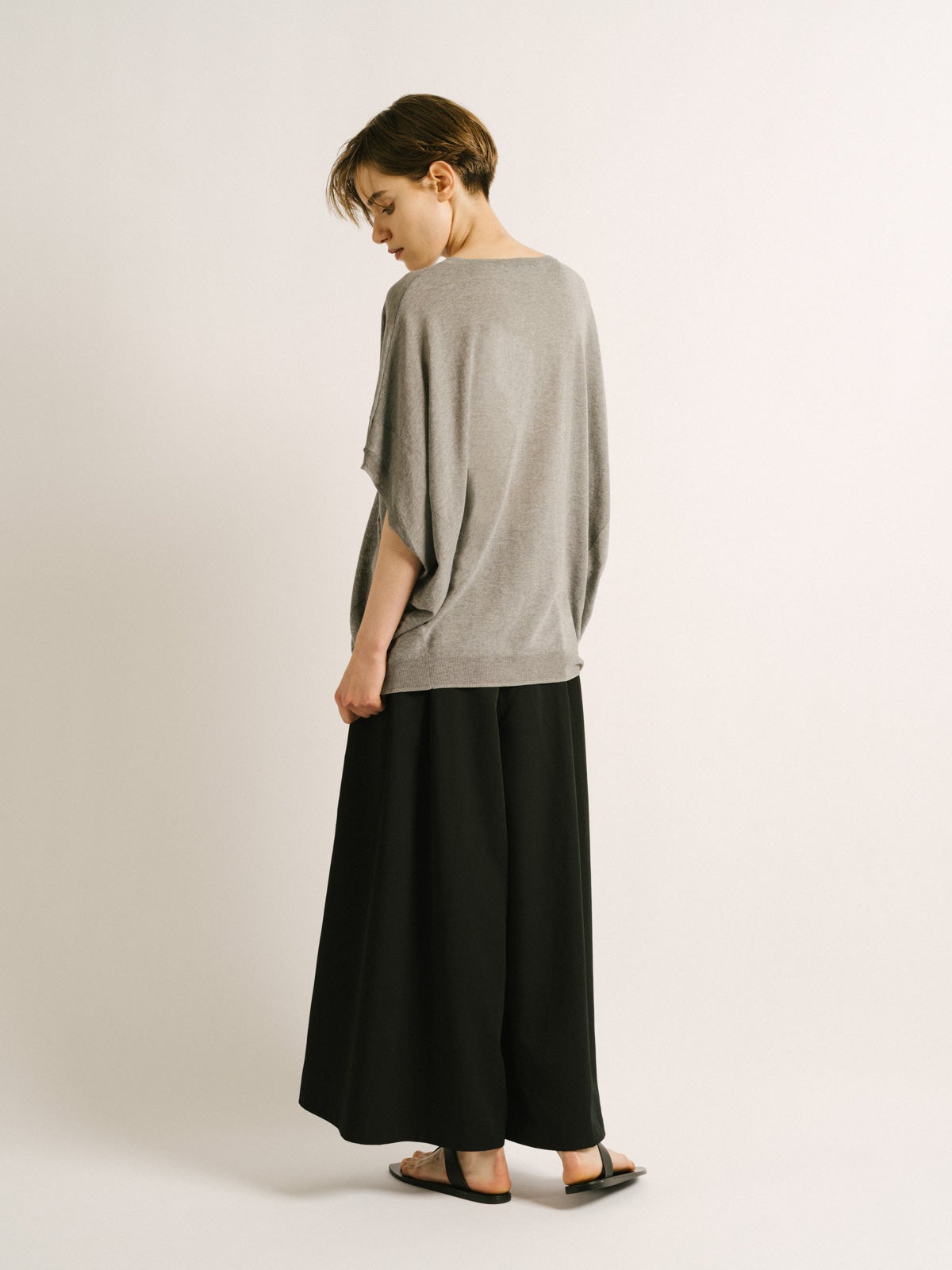 mizuiro ind Vネックコクーンベスト｜ MARcourt ONLINE STORE