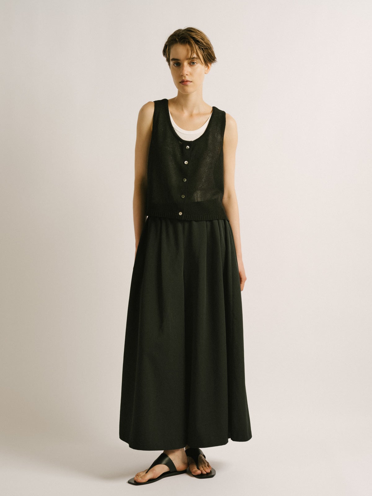 mizuiro ind リネンライククルーネックベスト｜ MARcourt ONLINE STORE