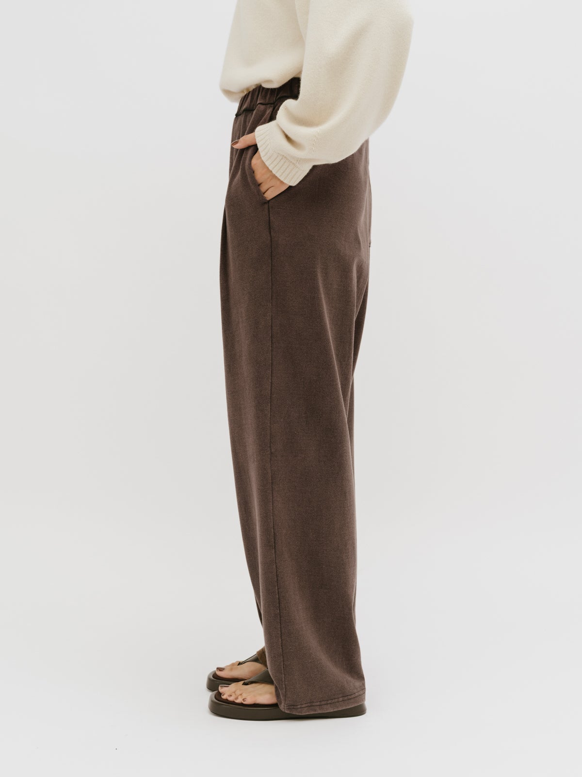 MIDIUMISOLID for Ladies ピグメントタックカーブパンツ｜ MARcourt