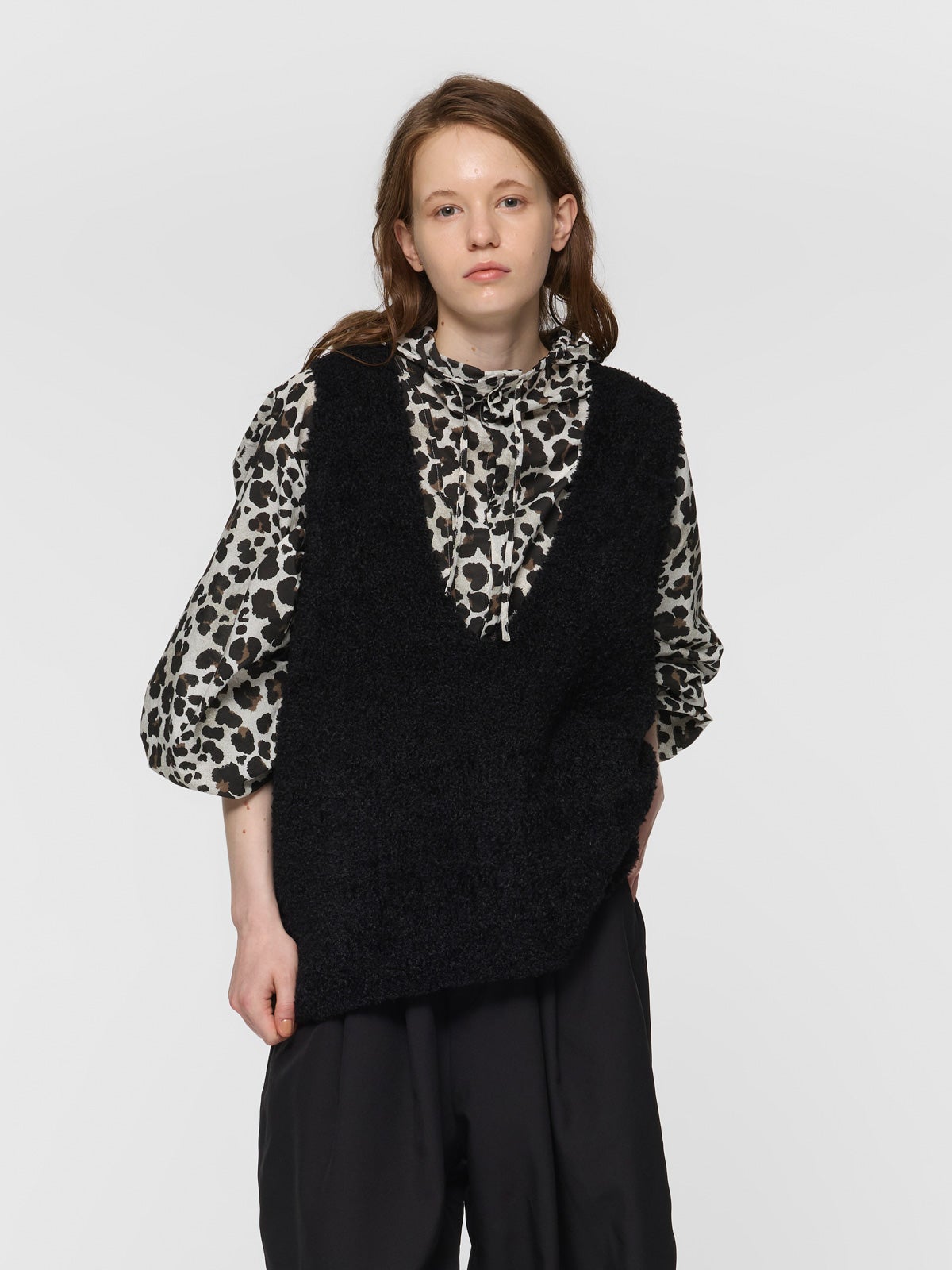 mizuiro ind ヘアリーヤーンVネックプルオーバー｜ MARcourt ONLINE