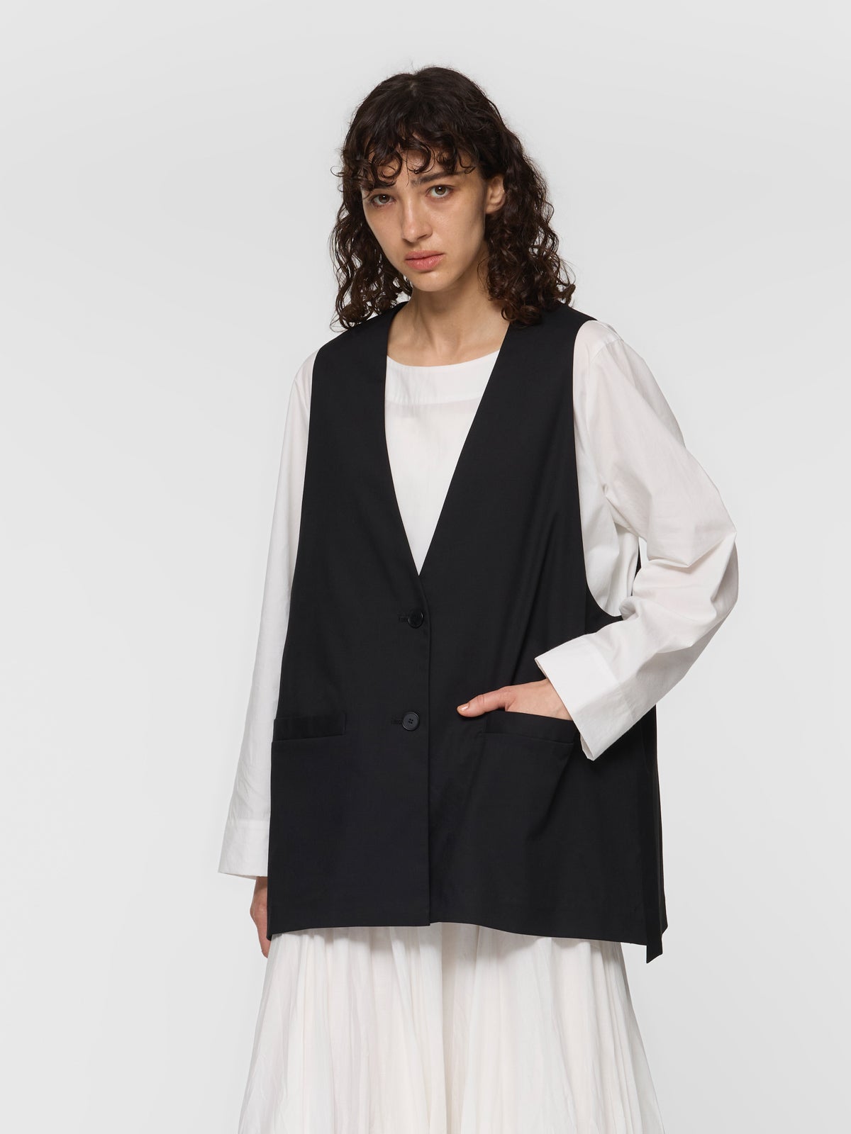 mizuiro ind ディープVネックワイドベスト｜ MARcourt ONLINE STORE