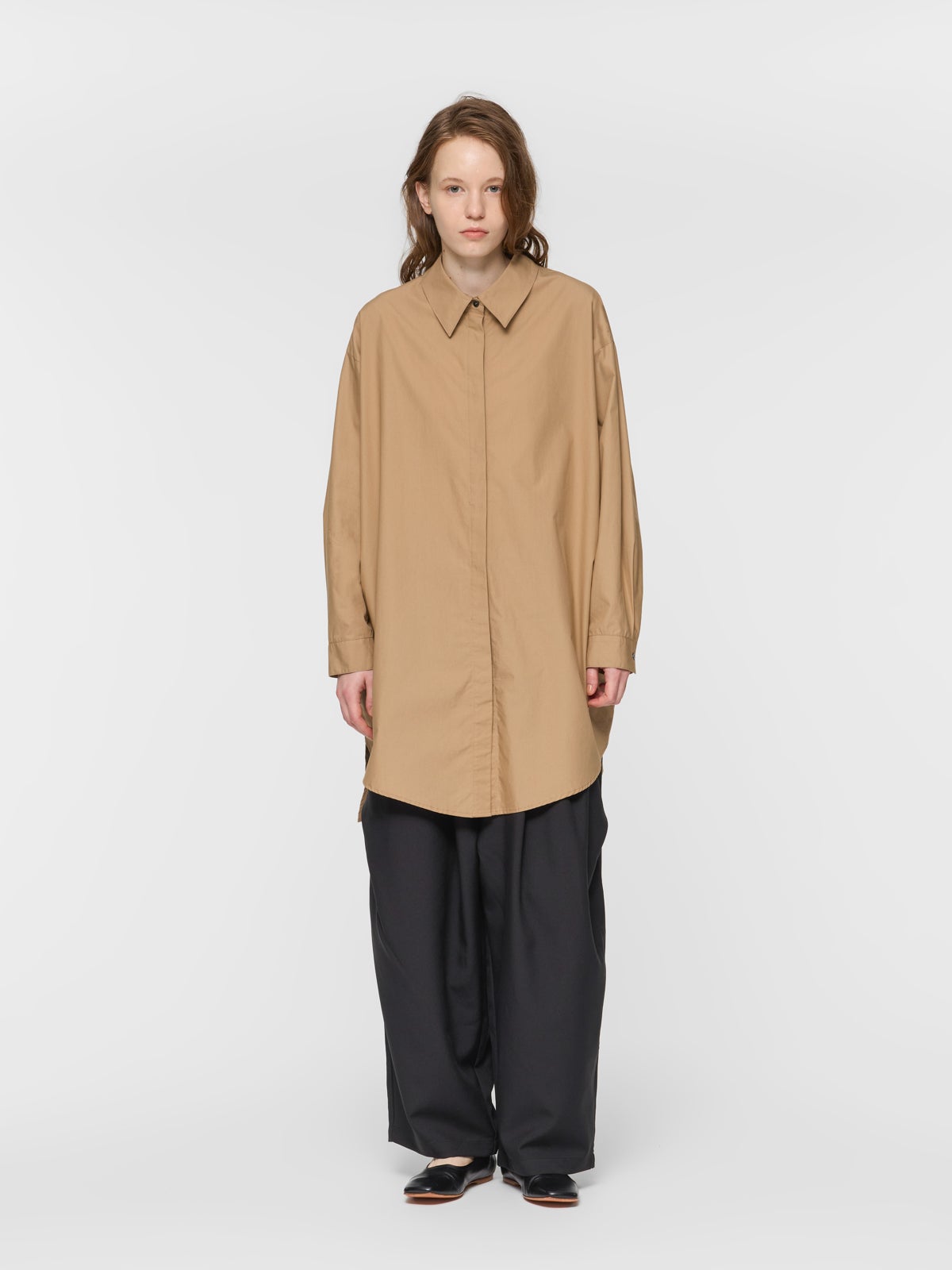 ミューズ　ドゥーズイエムクラスコットン　タイプライタータックシャツ　ベージュ mizuiro ind ボックスカットシャツ｜ MARcourt ONLINE STORE