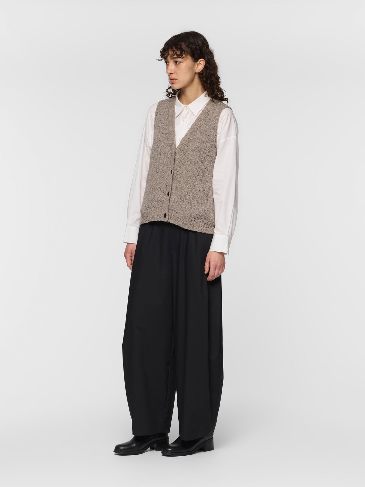mizuiro ind スラブライクVネックベスト｜ MARcourt ONLINE STORE