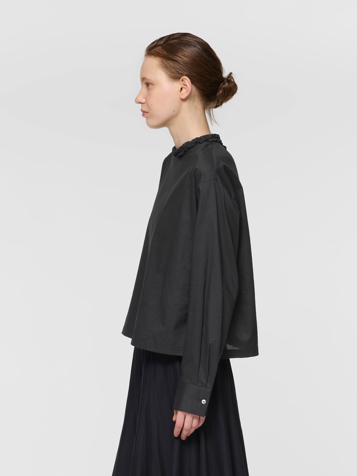 mizuiro ind フリルカラープルオーバー｜ MARcourt ONLINE STORE