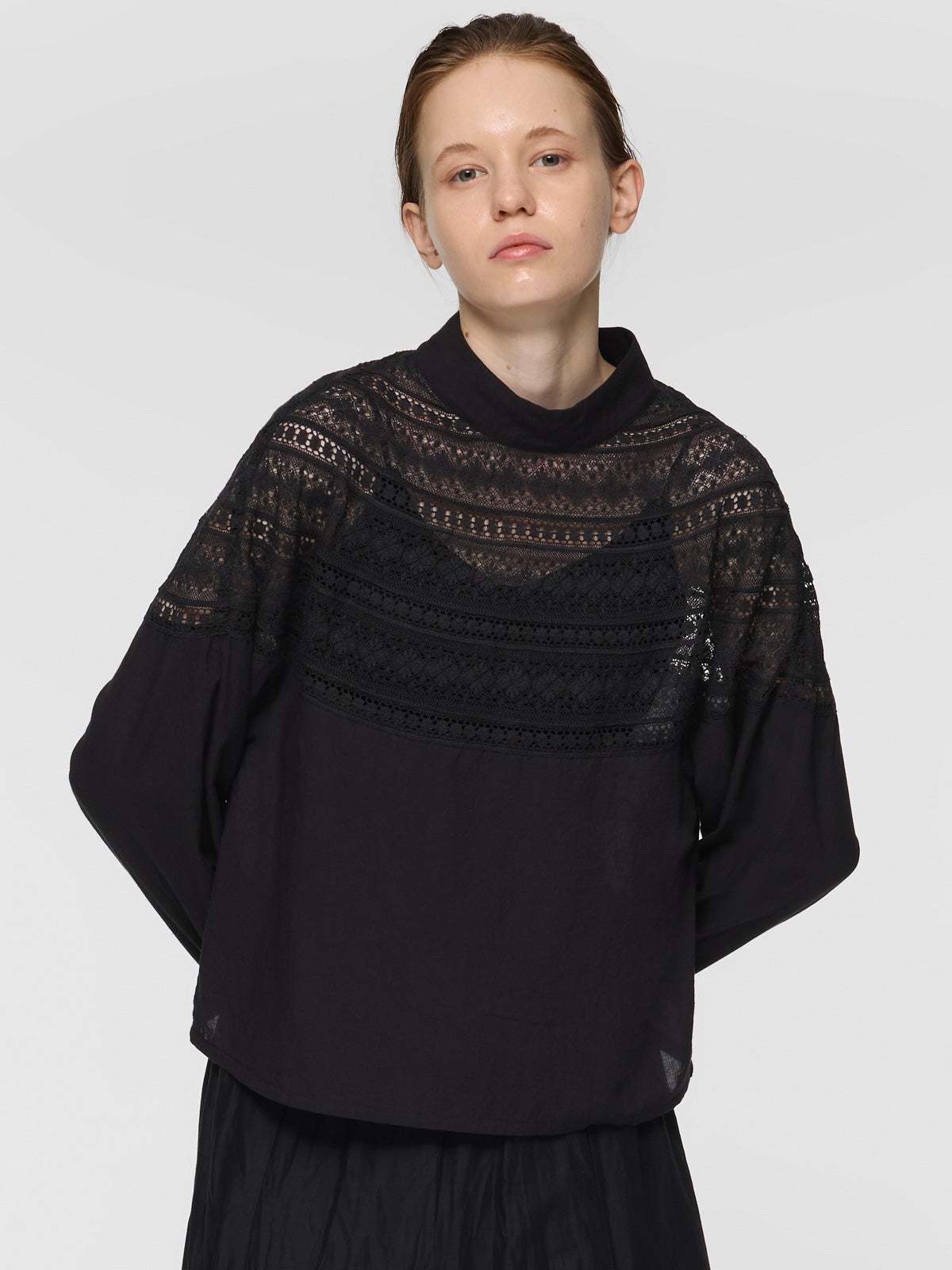 mizuiro ind レースヨークハイネックシャツ｜ MARcourt ONLINE STORE