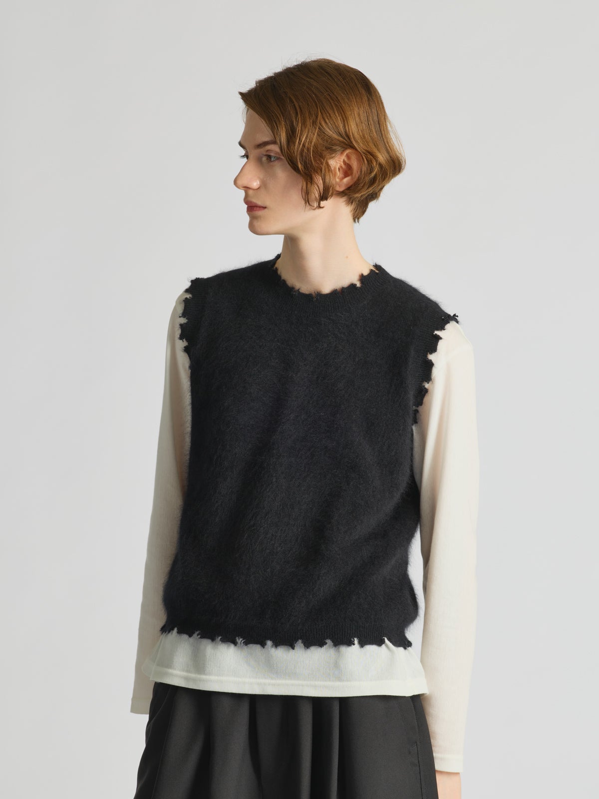 rip damage crew neck vest
